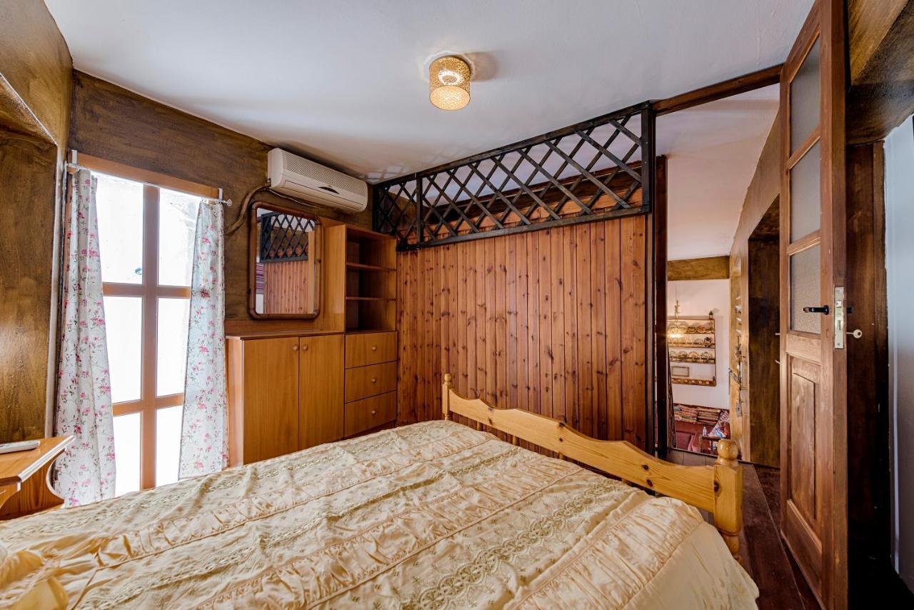 Hara'S Traditional Detached House In Malona Malona Village Екстер'єр фото
