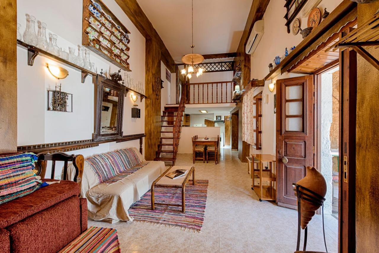 Hara'S Traditional Detached House In Malona Malona Village Екстер'єр фото