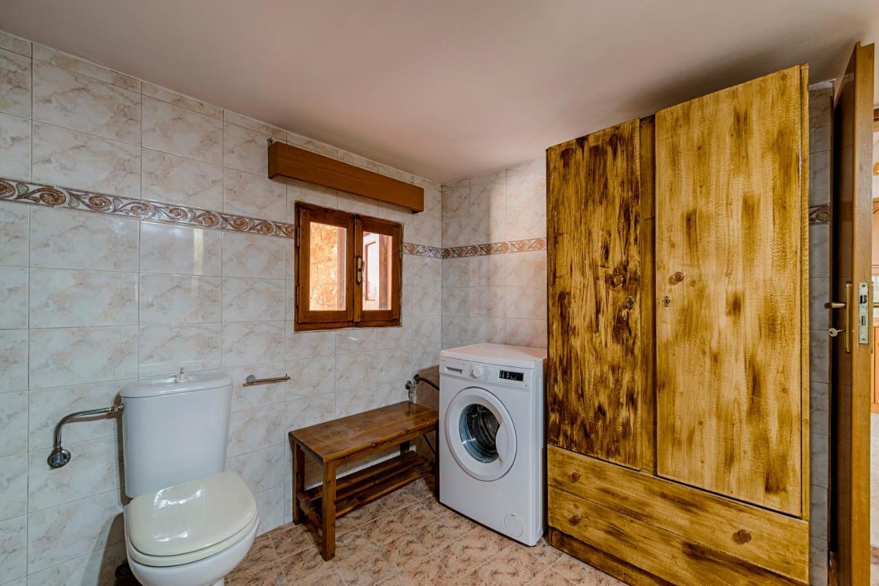 Hara'S Traditional Detached House In Malona Malona Village Екстер'єр фото