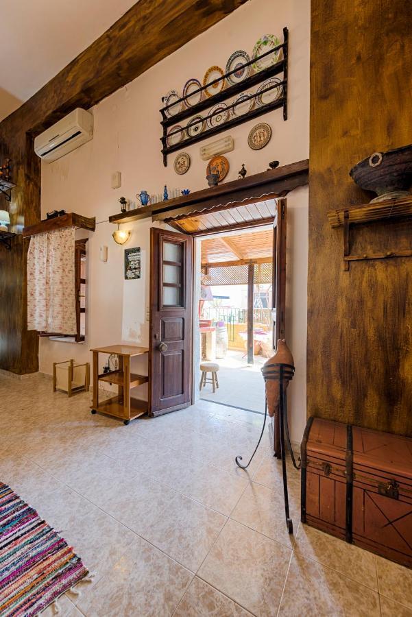 Hara'S Traditional Detached House In Malona Malona Village Екстер'єр фото