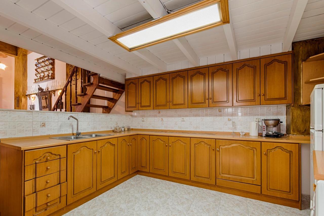 Hara'S Traditional Detached House In Malona Malona Village Екстер'єр фото