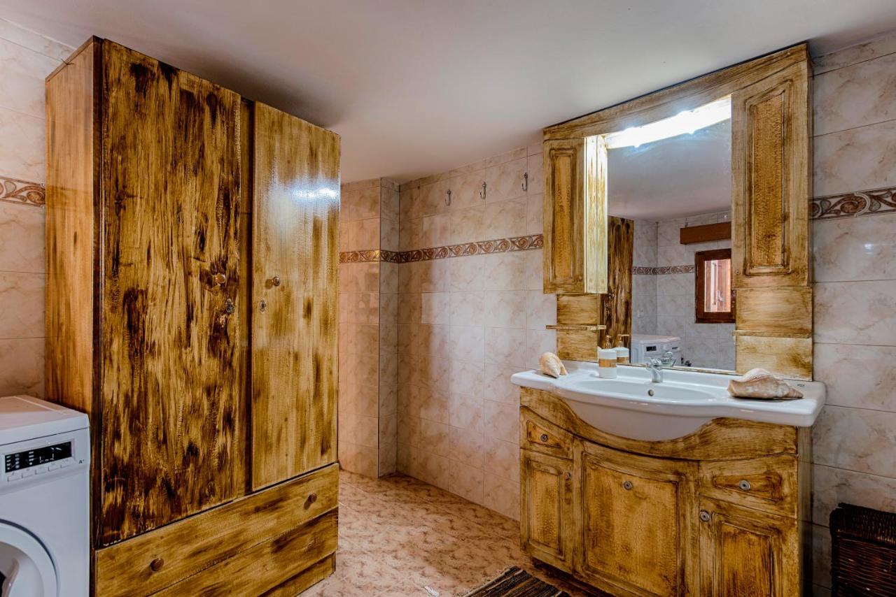 Hara'S Traditional Detached House In Malona Malona Village Екстер'єр фото